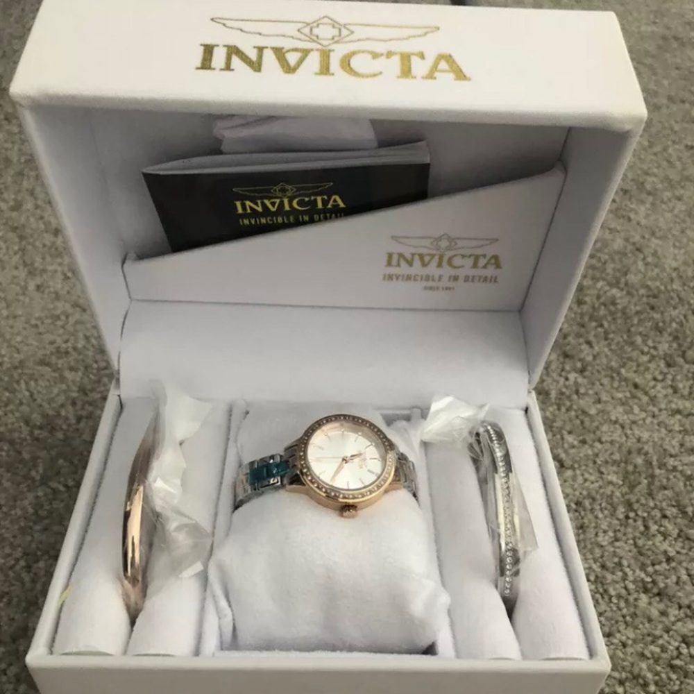 Invicta watch and bracelette set
